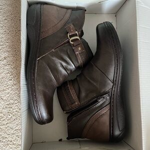 Earth Origins booties